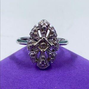 💛 Elegant Avon Art Deco Silver Ring